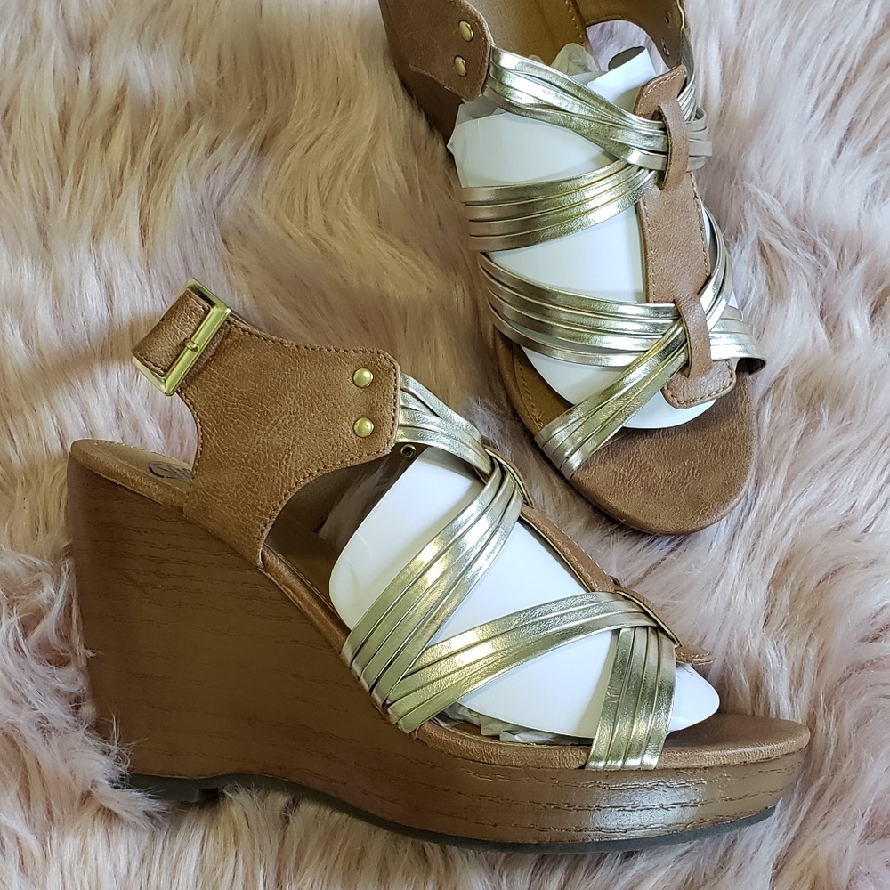 Summer wedge
